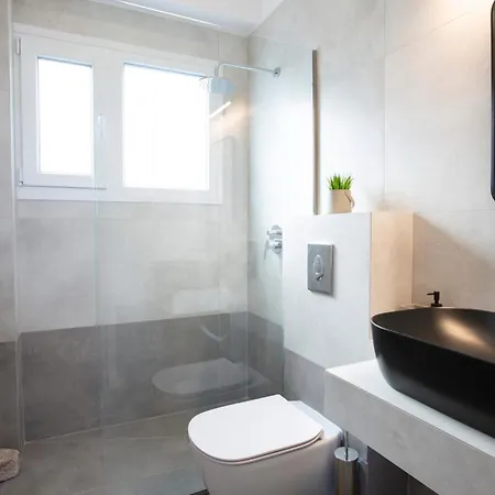 Vila Valagron Nikiana